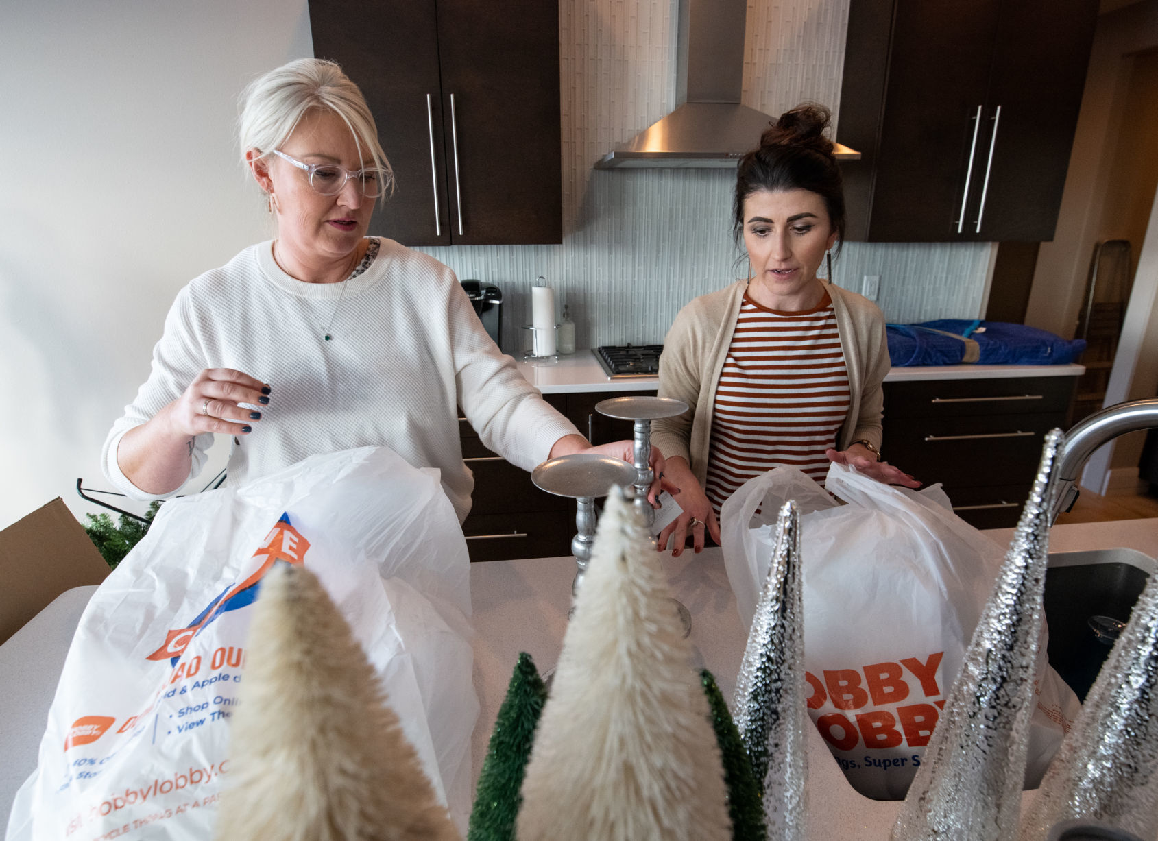 Decorating homes for the Holiday Tour
